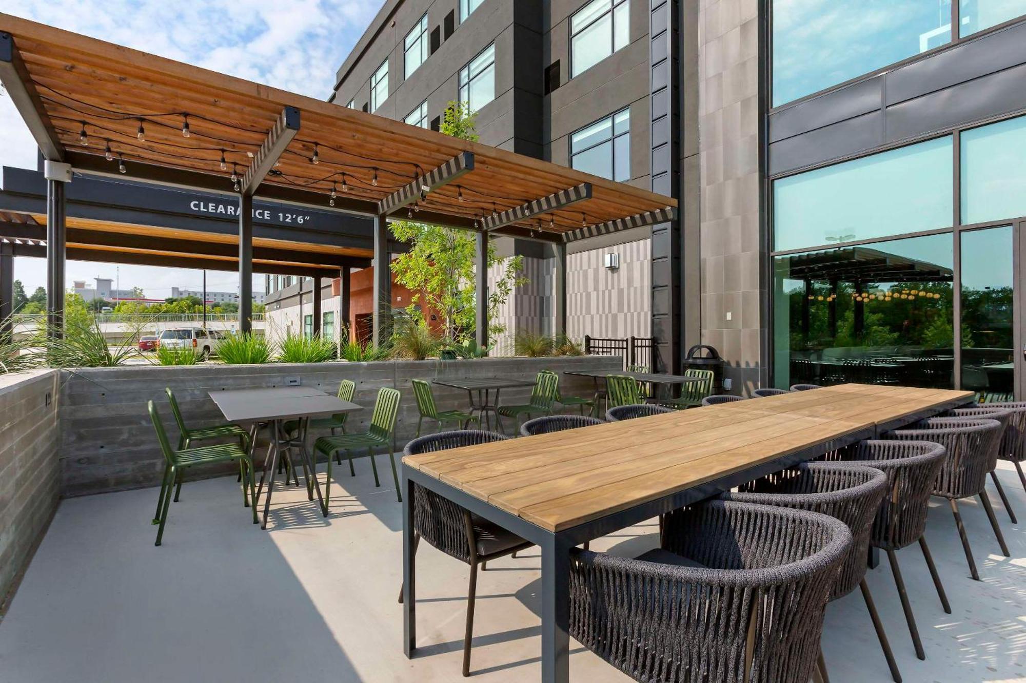 Cambria Hotel Austin Airport Екстериор снимка