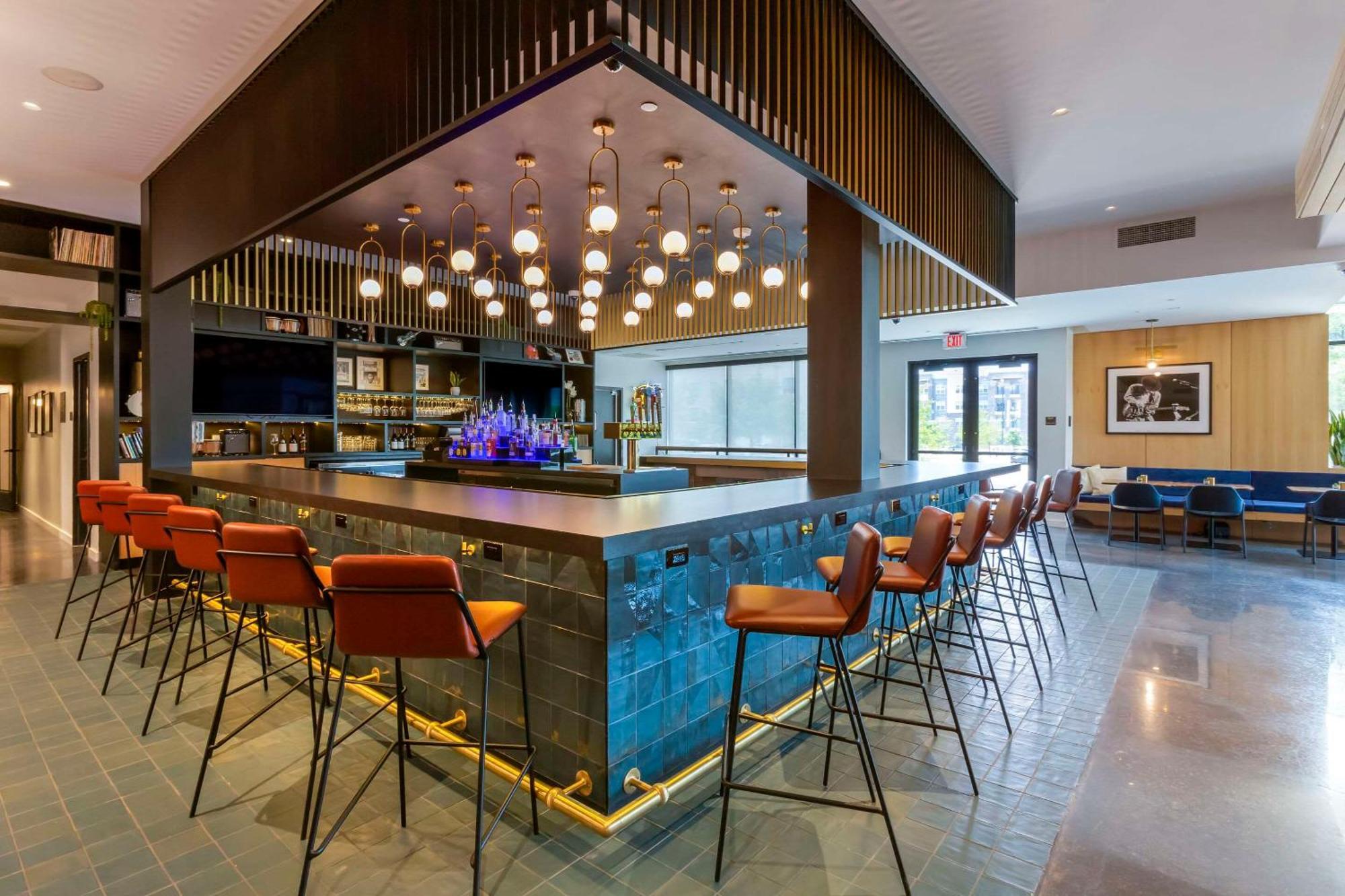 Cambria Hotel Austin Airport Екстериор снимка
