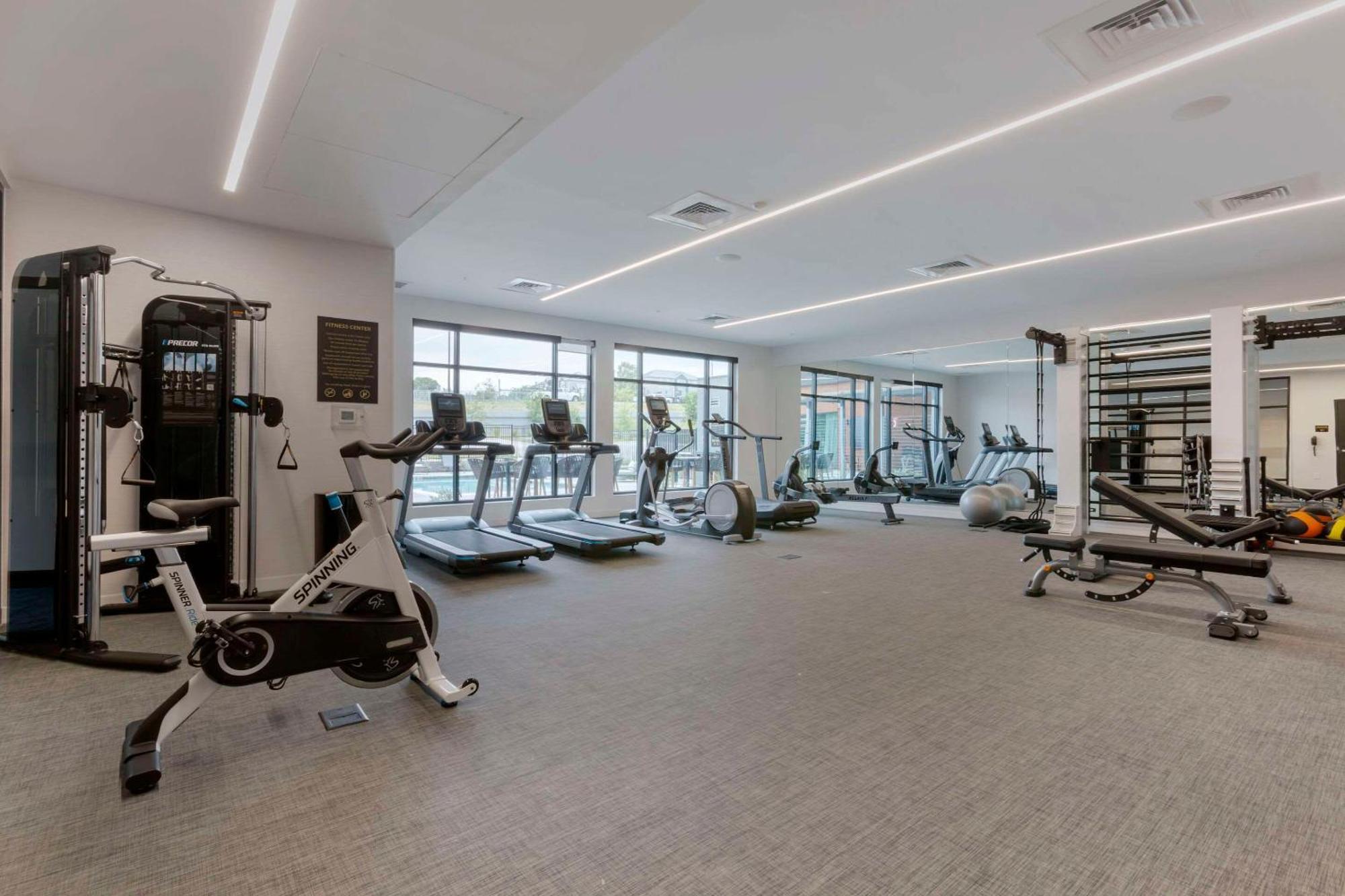 Cambria Hotel Austin Airport Екстериор снимка