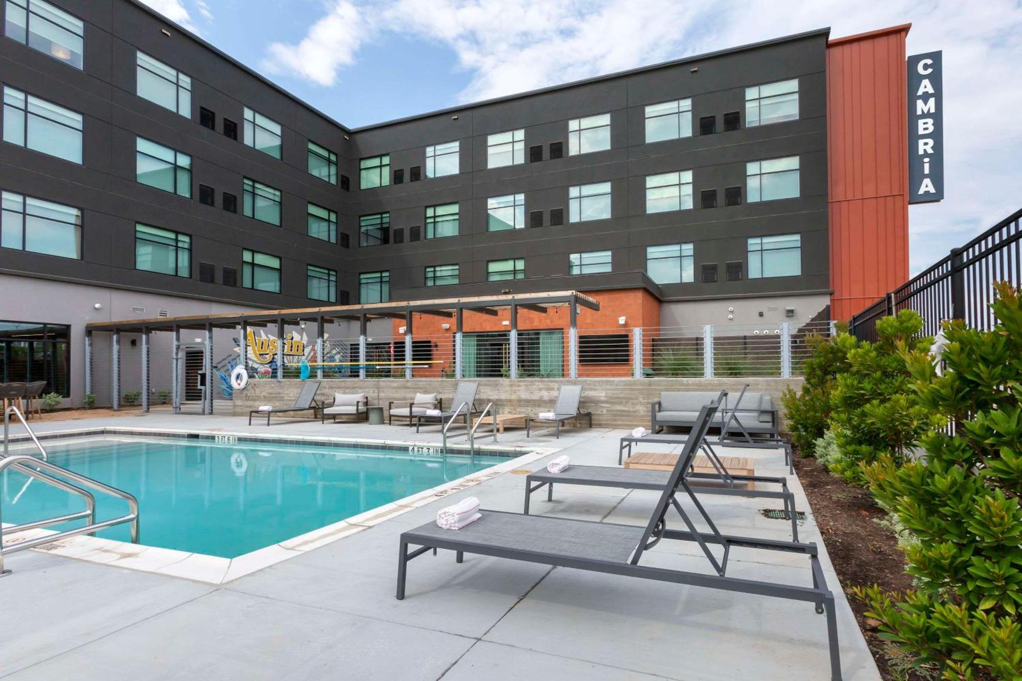 Cambria Hotel Austin Airport Екстериор снимка